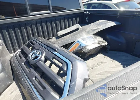 2017 Toyota Tacoma Sr5 V6 z USA, uszkodzony, nr VIN 3TMCZ5AN5HM092449